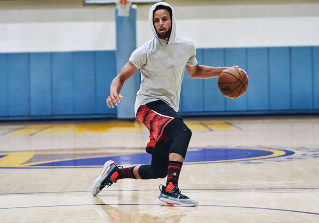 为恋人一掷千金！前羽毛球世界第一订婚，29岁喜迎事业爱情双丰收.