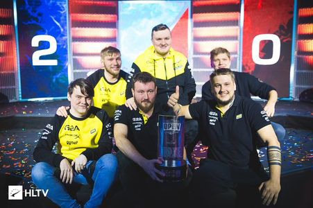 和两名底角 和两名底角